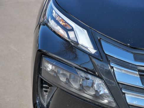 Used 2025 Nissan Rogue SL w/ Tech Package image 16