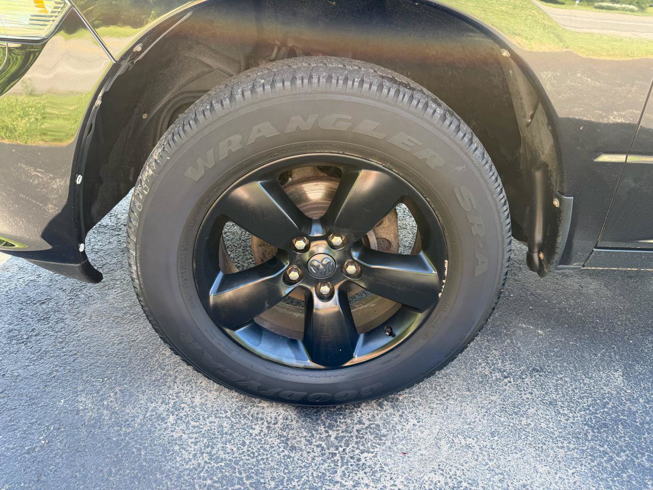 Used 2016 RAM 1500 Express w/ Black Ram 1500 Express Group AWD/4WD image 19