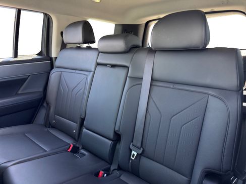 Used 2024 Hyundai Santa Fe SEL FWD image 13