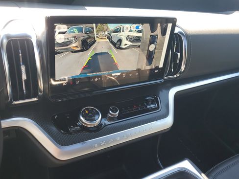 New 2026 Ford Expedition Platinum w/ Stealth Appearance Package image 19