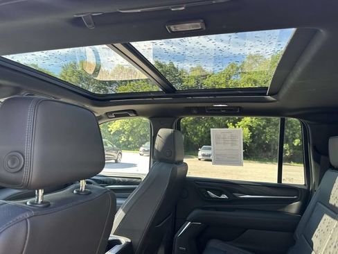 Used 2022 GMC Yukon XL Denali w/ Denali Premium Package AWD/4WD image 24