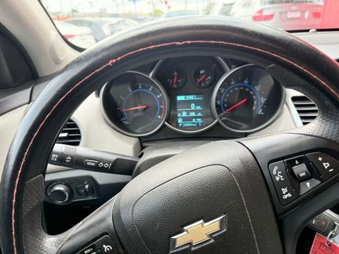 Used 2016 Chevrolet Cruze LT image 8