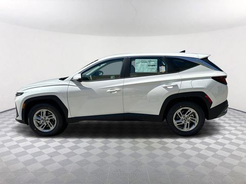 Certified 2025 Hyundai Tucson SE FWD image 8