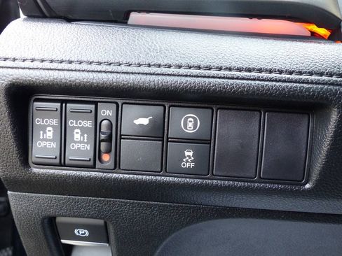Used 2024 Honda Odyssey Sport image 23