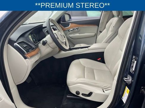 Used 2022 Volvo XC90 T6 Momentum w/ Climate Package image 6