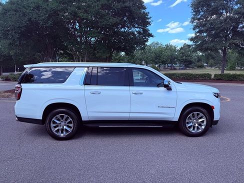 Used 2021 Chevrolet Suburban Premier AWD/4WD image 15
