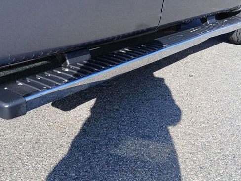 Used 2013 Ford F150 Lariat w/ Lariat Chrome Pkg image 9