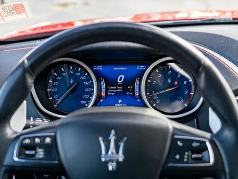Used 2018 Maserati Ghibli S GranSport Q4 AWD/4WD image 19