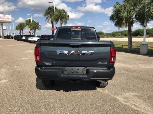 New 2026 RAM 2500 Laramie AWD/4WD image 6