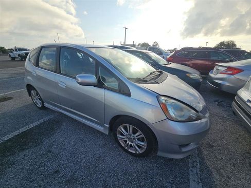 Used 2011 Honda Fit Sport image 3