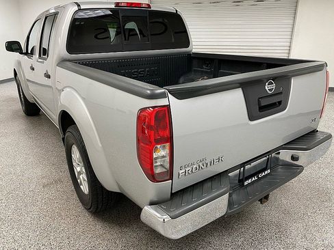 Used 2016 Nissan Frontier SV image 7