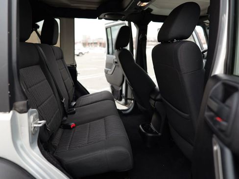 Used 2011 Jeep Wrangler Unlimited Sport image 27