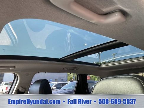 Used 2022 Hyundai Santa Fe Limited w/ Cargo Package AWD/4WD image 18