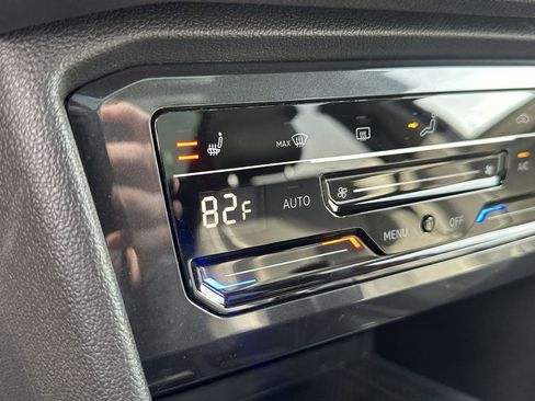 Used 2022 Volkswagen Tiguan SE R-Line image 37