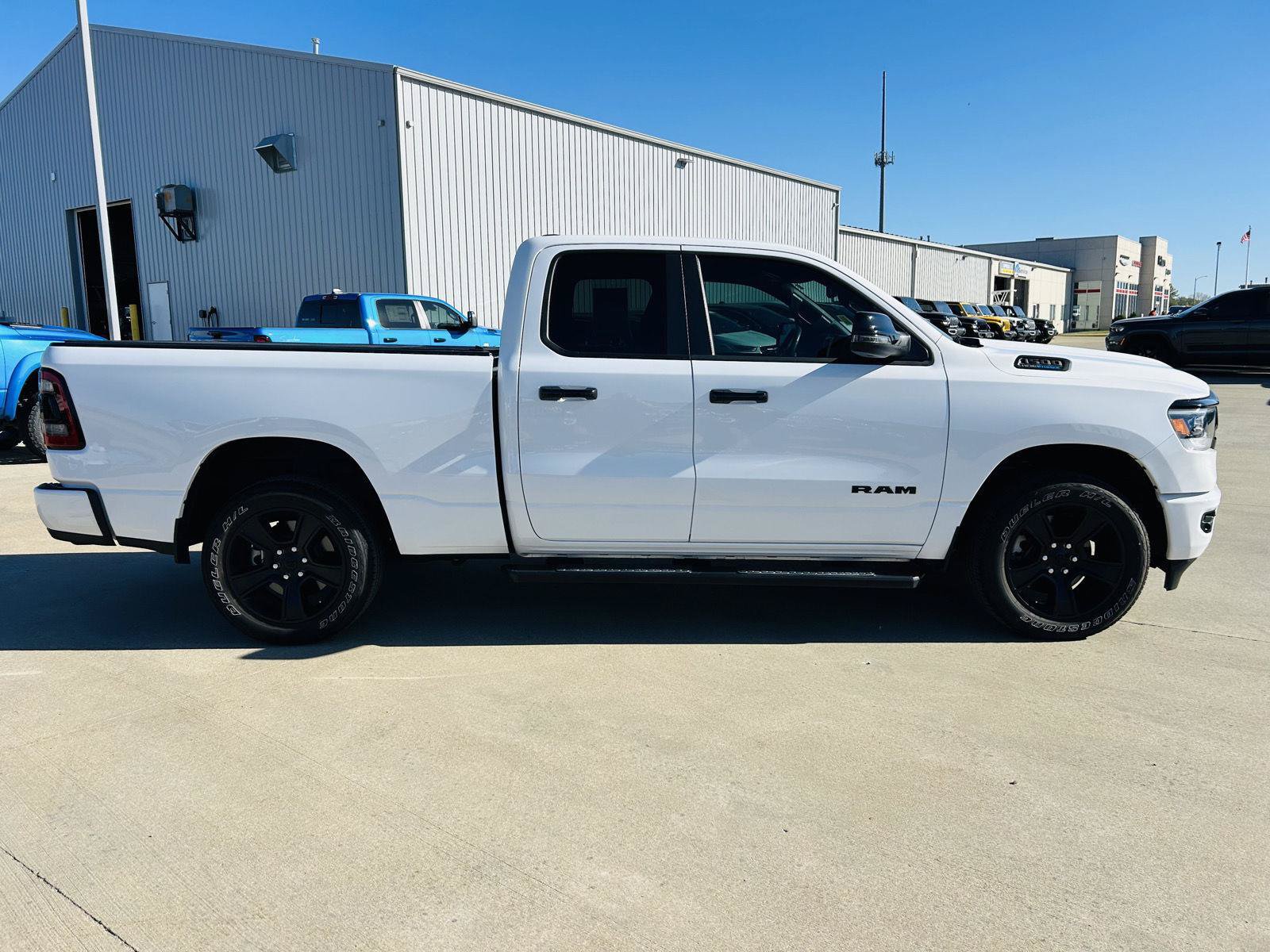 Used 2023 RAM 1500 Big Horn AWD/4WD image 37