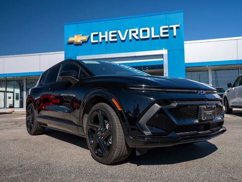 Used 2024 Chevrolet Equinox EV RS image 1