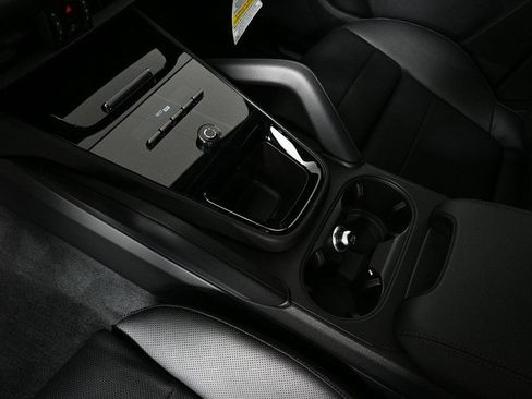 Certified 2026 Porsche Cayenne AWD/4WD image 17