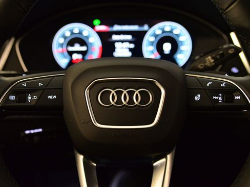 Certified 2025 Audi Q5 2.0T Premium image 33