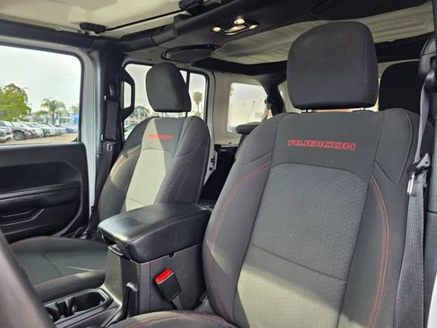 Used 2023 Jeep Wrangler Unlimited Rubicon AWD/4WD image 18