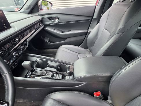 Used 2024 Honda Accord Sport image 13