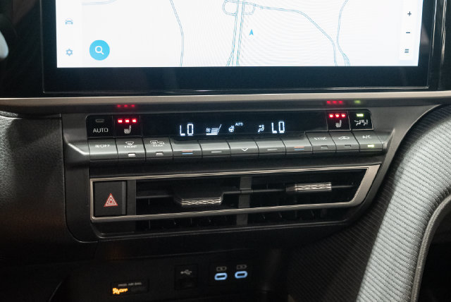 Used 2026 Toyota Camry SE w/ Multimedia Upgrade Package FWD image 16
