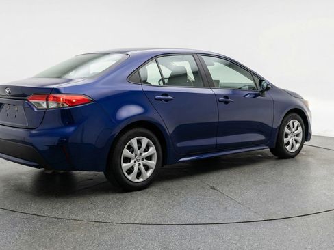 Used 2025 Toyota Corolla LE FWD image 7