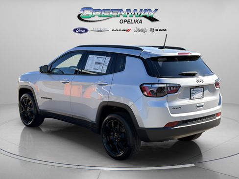 New 2026 Jeep Compass Latitude image 5
