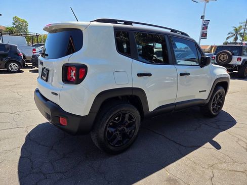 Used 2017 Jeep Renegade Latitude w/ Popular Equipment Group AWD/4WD image 23