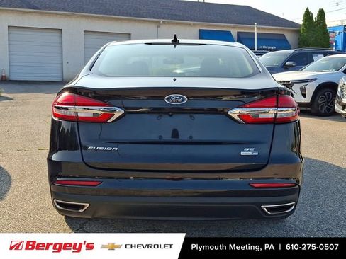Used 2020 Ford Fusion SE AWD/4WD image 6