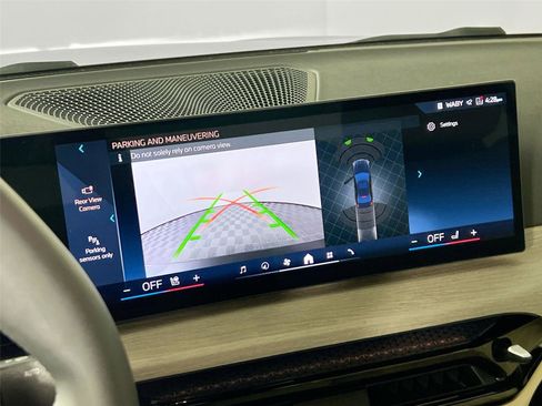 Used 2025 BMW 330i xDrive Sedan w/ Convenience Package image 12