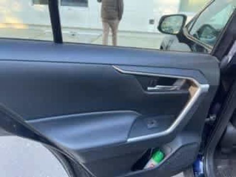 Used 2023 Toyota RAV4 XLE Premium image 22