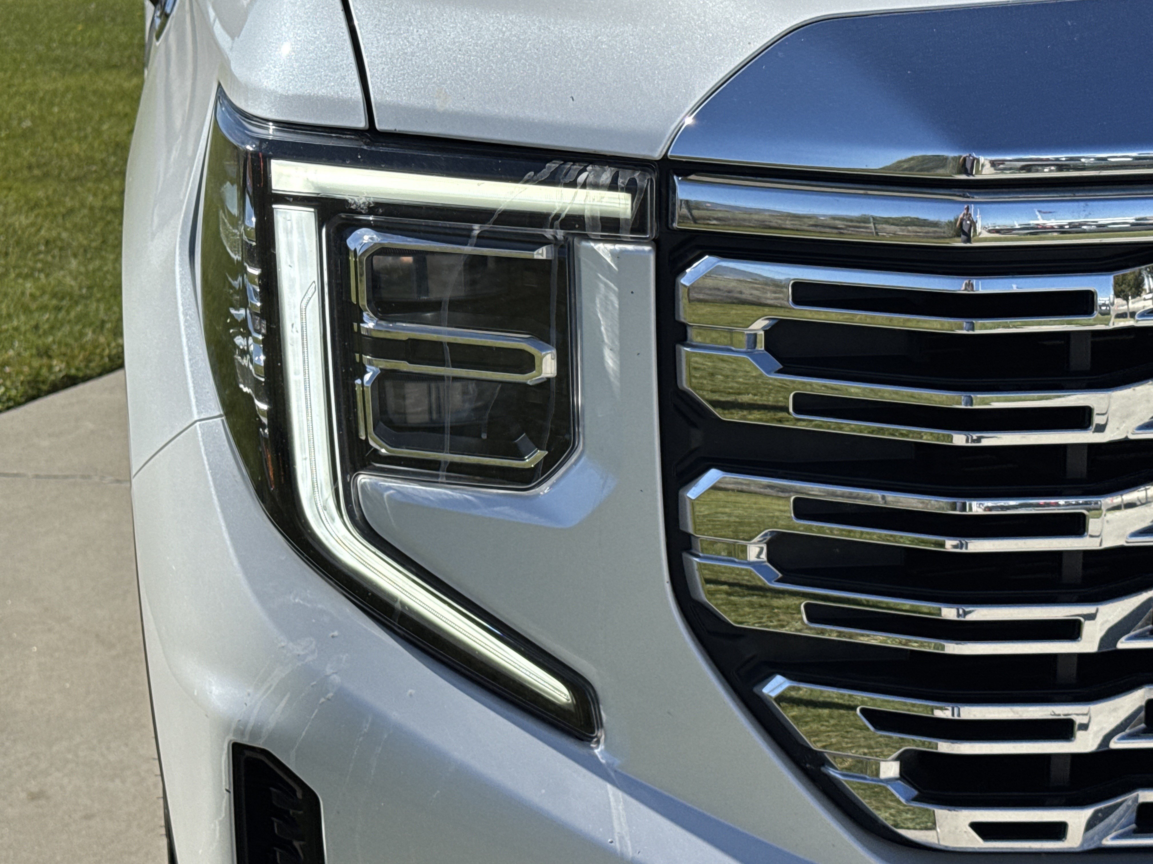 Used 2022 GMC Sierra 1500 Denali w/ Denali Reserve Package AWD/4WD image 11