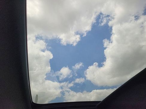 New 2026 Chevrolet Traverse RS w/ LPO, Floor Liner Package FWD image 16