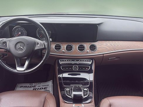 Used 2017 Mercedes-Benz E 400 4MATIC Wagon image 15