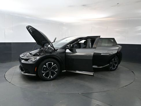 Used 2023 Kia EV6 Wind AWD/4WD image 27