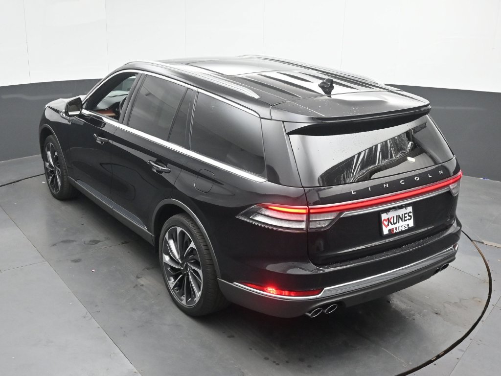 Used 2022 Lincoln Aviator Reserve w/ Equipment Group 201A AWD/4WD image 40
