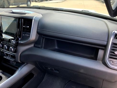 Used 2024 RAM 1500 Laramie image 14