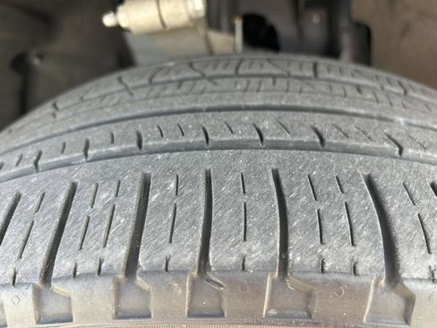 Used 2023 Jeep Grand Cherokee L Limited w/ Luxury Tech Group II image 47