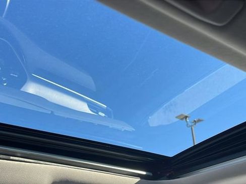 Certified 2024 Toyota Highlander XLE image 23