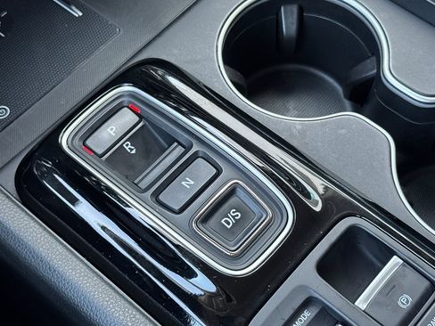 Certified 2023 Honda Pilot Touring image 18