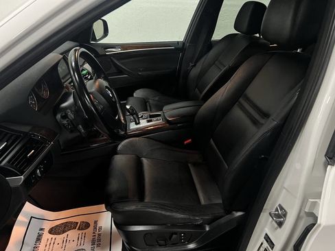 Used 2013 BMW X5 xDrive50i image 17