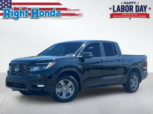 Certified 2025 Honda Ridgeline TrailSport image 1