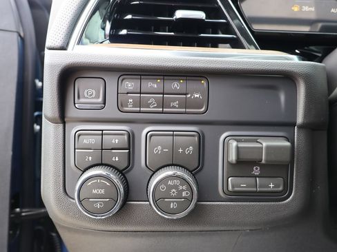 New 2026 Chevrolet Suburban High Country AWD/4WD image 13