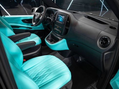 Used 2023 Mercedes-Benz Metris Passenger image 54