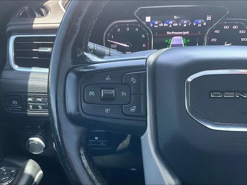 Used 2021 GMC Yukon Denali w/ Denali Premium Package AWD/4WD image 18