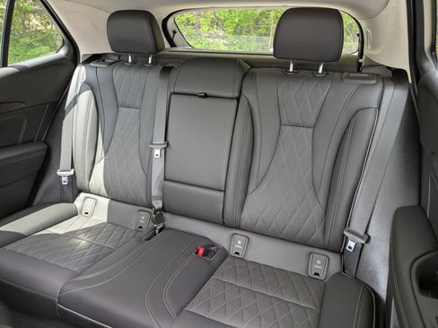 Certified 2023 Buick Envision Avenir AWD/4WD image 29
