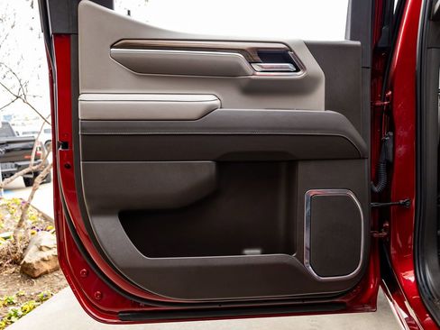 Used 2024 Chevrolet Silverado 1500 LT Trail Boss w/ LT Trail Boss Premium Package image 36