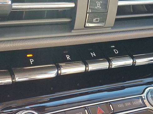 Used 2022 Lincoln Corsair AWD w/ Premium Package image 15