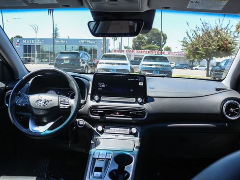 Certified 2023 Hyundai Kona Limited FWD image 16