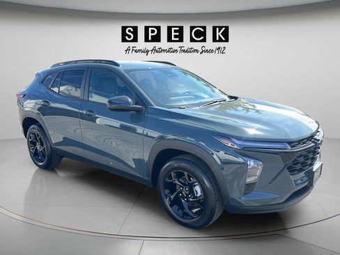 New 2026 Chevrolet Trax LT w/ Driver Confidence Package FWD image 7